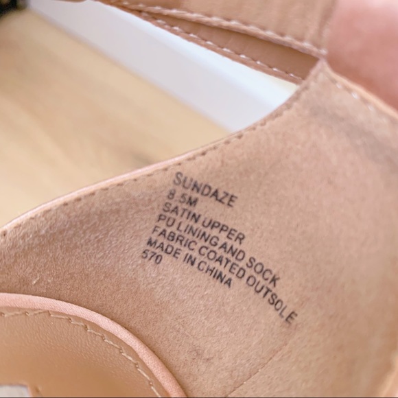 Steve Madden Sundaze Ruffle Satin Block Heels - Picture 6 of 9